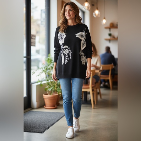 Ralph Lauren Sweaters - Chaps Ralph Lauren black and white sweater with paisley floral embroidery Large